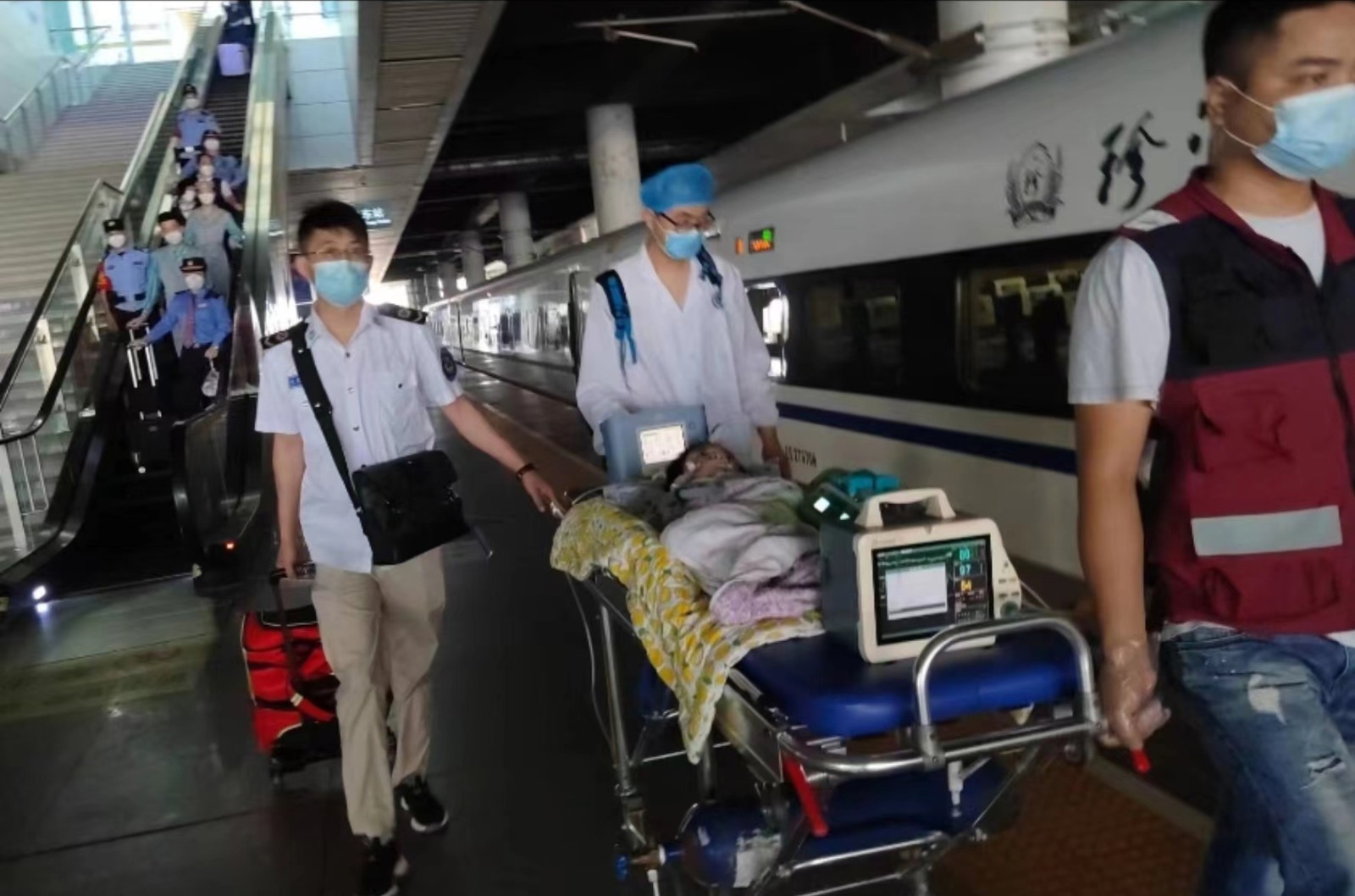 香河县高铁转运公司